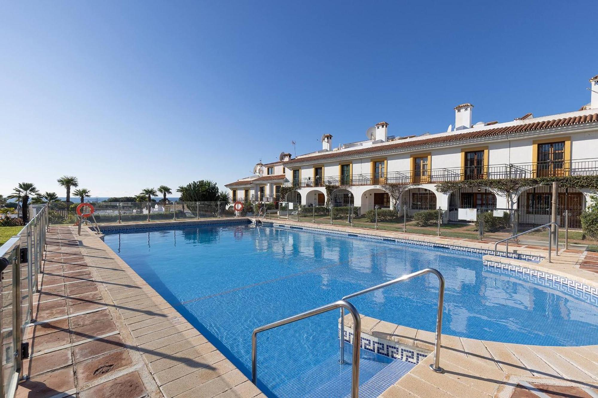 042 Classic 2 Bed Andalusian Townhouse 500M From Beach Михас Экстерьер фото