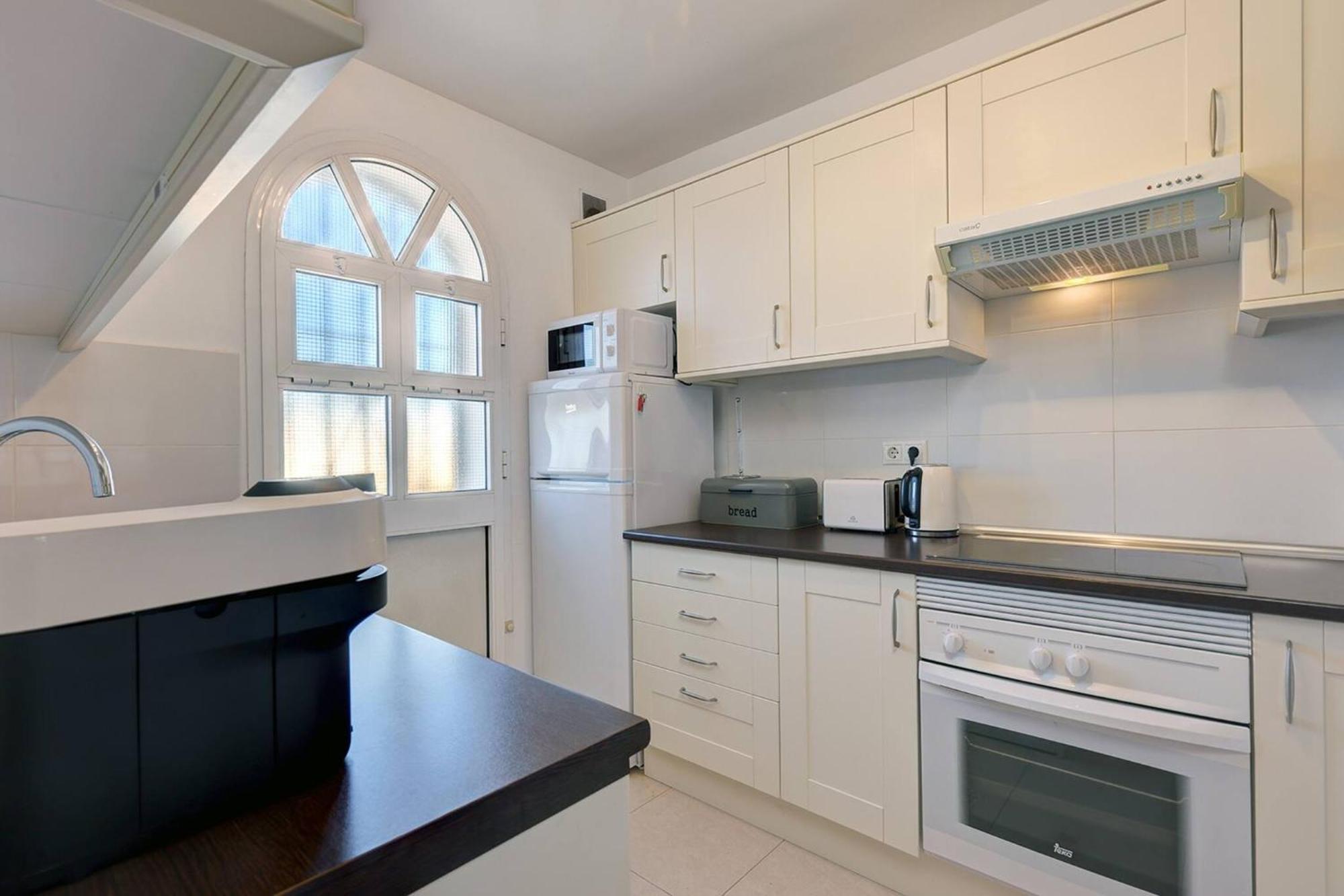 042 Classic 2 Bed Andalusian Townhouse 500M From Beach Михас Экстерьер фото
